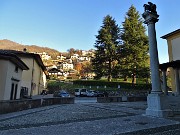 10 Dal sagrato salgo e oltrepasso il cimitero.... 